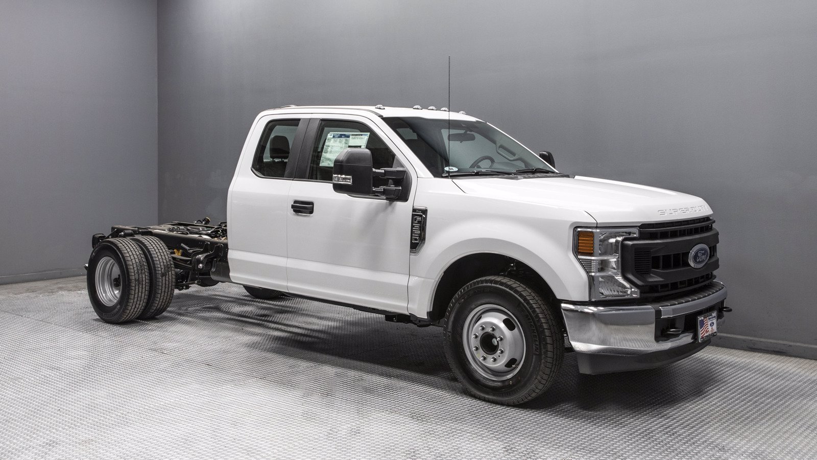 New 2020 Ford Super Duty F350 DRW XL Extended Cab ChassisCab in