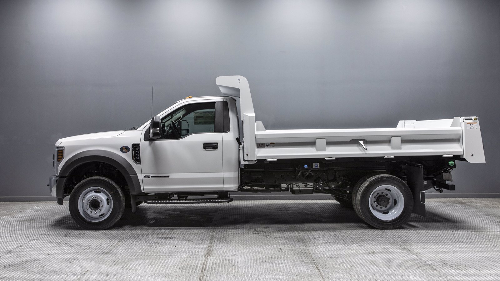 New 2019 Ford Super Duty F-550 DRW XL With 12 Dump Regular Cab Chassis ...