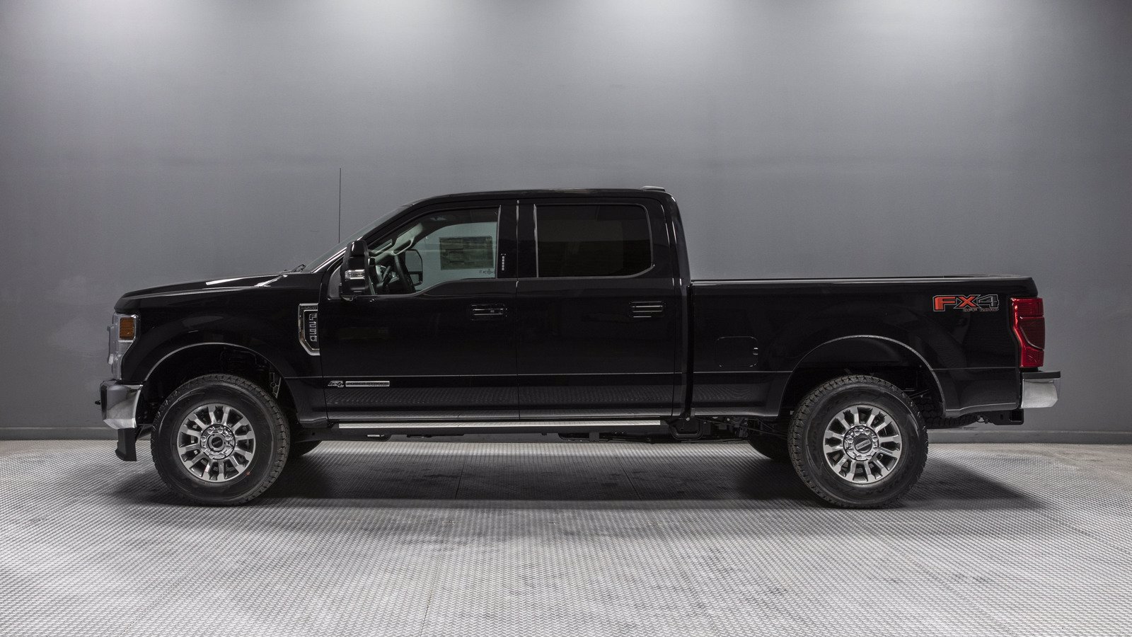 New 2020 Ford Super Duty F-250 SRW LARIAT Crew Cab Pickup in Redlands