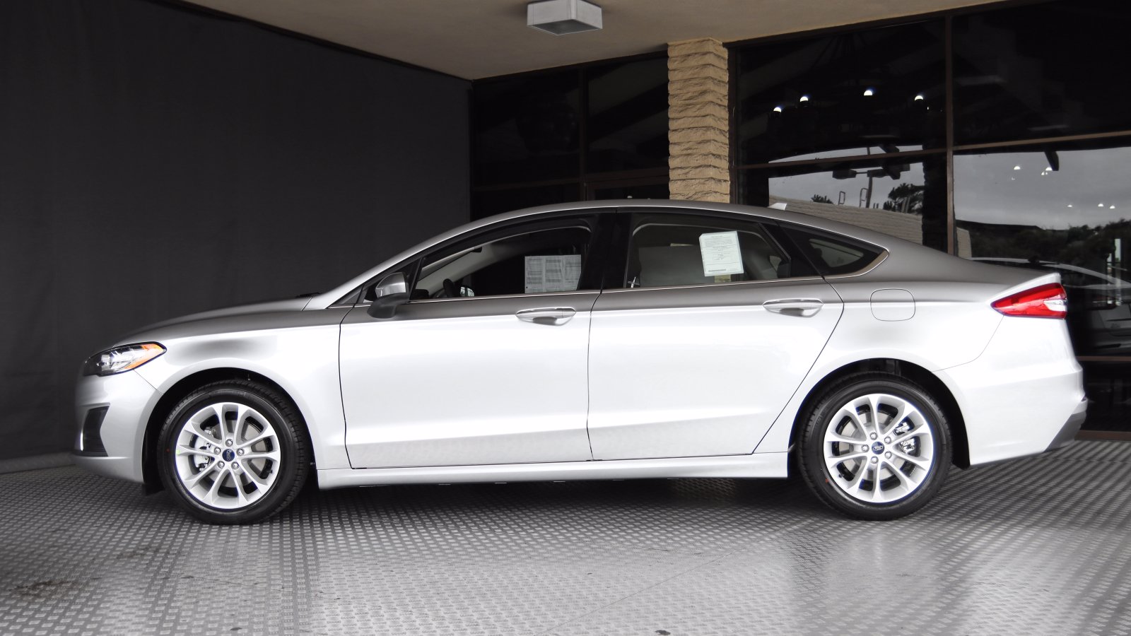 Ford fusion hybrid 2020